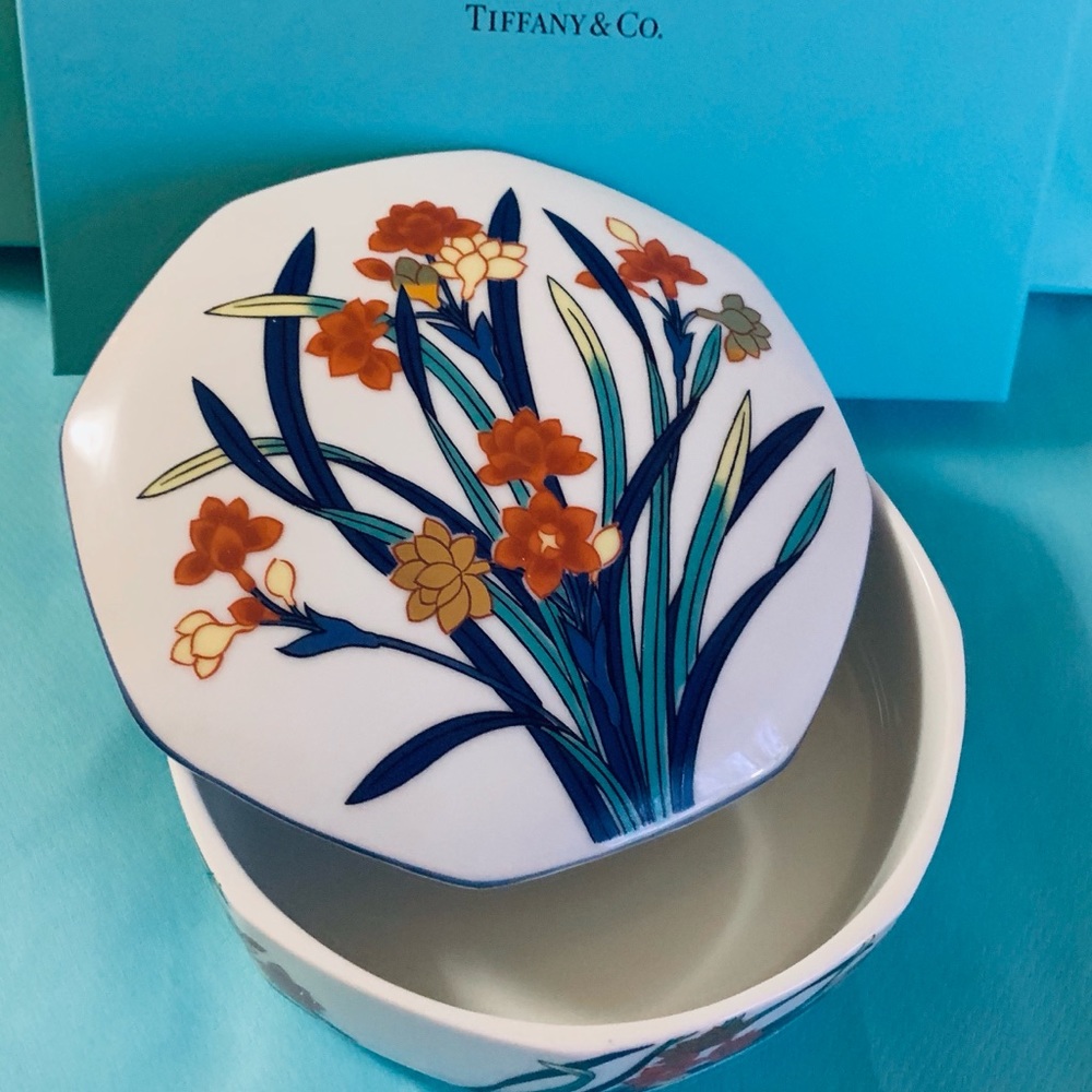 Tiffany & Co Bone China Freesia Floral Trinket Box